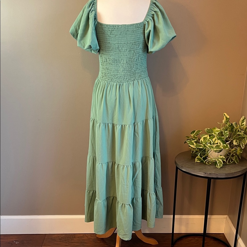 Pretty Garden Chic Puff Sleeve Maxi Dress in Green Large - Picture 8 of 11